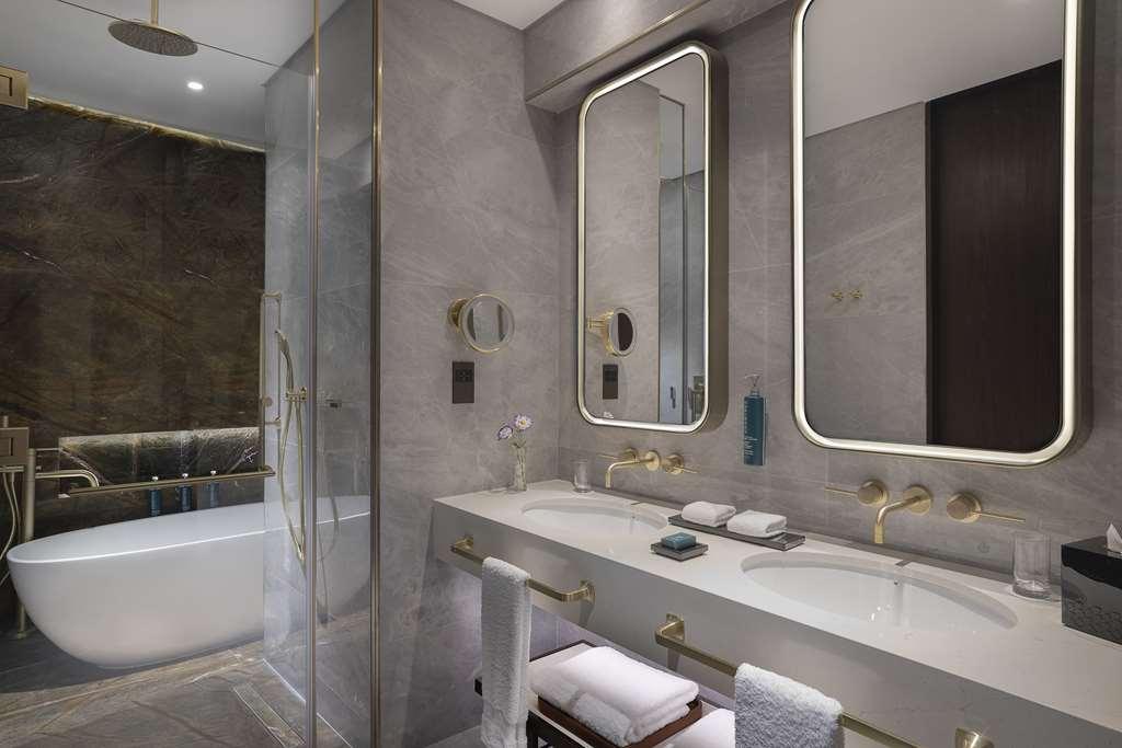 Embassy Suites By Hilton Dubai Business Bay 部屋 写真