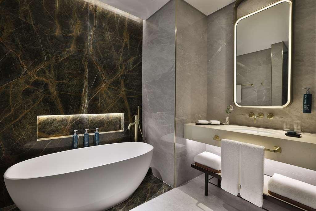 Embassy Suites By Hilton Dubai Business Bay 部屋 写真