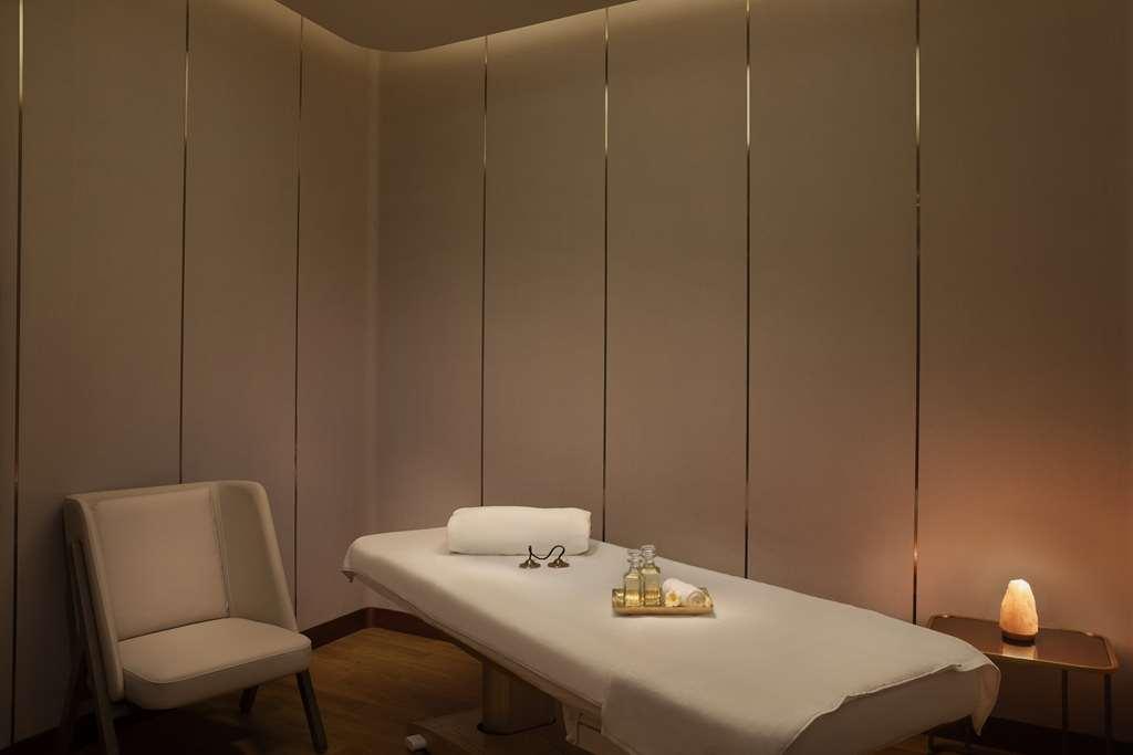 Embassy Suites By Hilton Dubai Business Bay 設備 写真