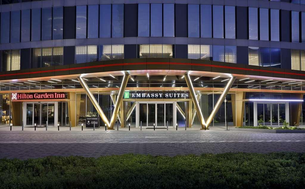 Embassy Suites By Hilton Dubai Business Bay エクステリア 写真