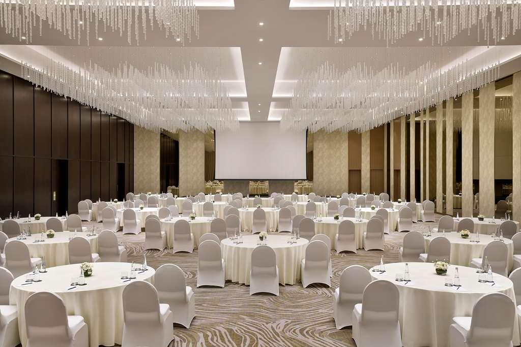 Embassy Suites By Hilton Dubai Business Bay 設備 写真
